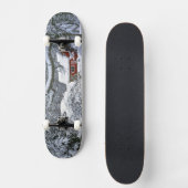 USA, Oregon, Clackamas County. Frischer Schnee Skateboard (Vorderseite)