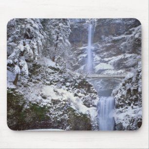 USA, Oregon, Columbia River Gorge Mousepad