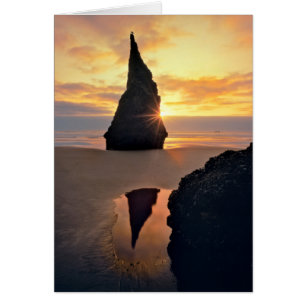 USA, Oregon. Felsformation bei Sonnenuntergang