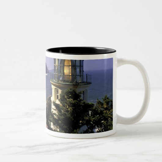 USA, Oregon, Florenz. Heceta Head Lighthouse Zweifarbige Tasse (Rechts)