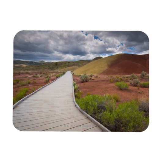 USA, Oregon, Mitchell, Pathway unter Painted Magnet (Horizontal)
