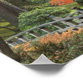 USA, Oregon, Portland. Holzbrücke und Ahorn Poster (Ecke)