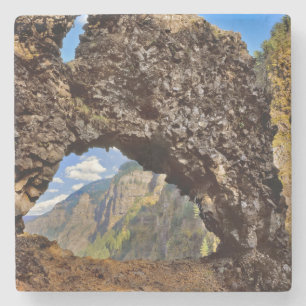 USA, Oregon. Rock Of Ages Arch im Columbia River Steinuntersetzer