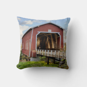 USA, Oregon, Scio, Shimanek-Brücke Kissen