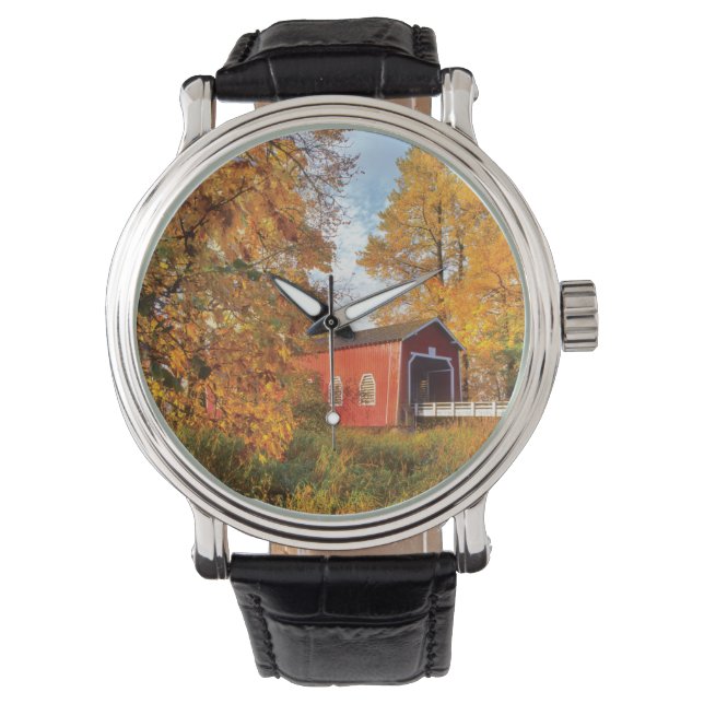 USA, Oregon Shimanek bedeckte Brücke am Morgen Armbanduhr (Vorderseite)