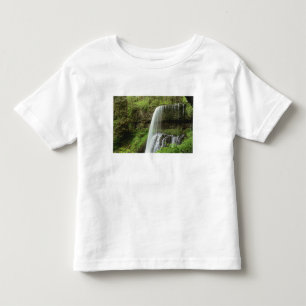 USA, Oregon, Silver Falls State Park. Untere Kleinkind T-shirt