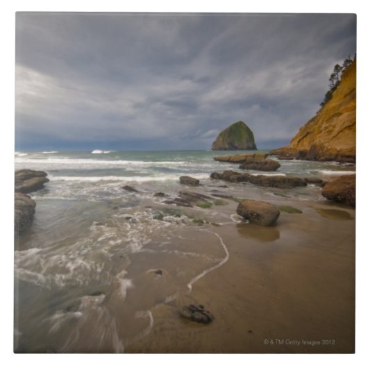 USA, Oregon, Tillmook Landkreis, Strand mit Fliese (Vorderseite)