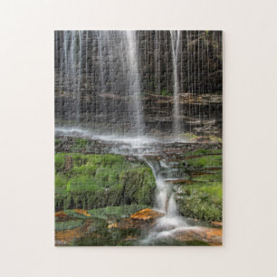 USA, Pennsylvania, Benton. Zarter Wasserfall Puzzle