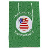 USA Red Haired Angel Christmas Flag Personalisiert Mittlere Geschenktüte (Rückseite)