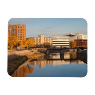 USA, South Dakota, Sioux Falls, City Skyline Magnet