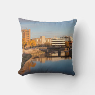 USA, South Dakota, Sioux Falls, Stadt-Skyline Kissen