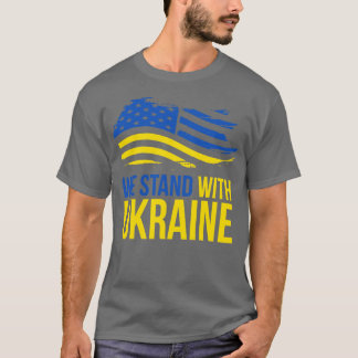 USA stehen mit ukrainischer T-Shirt