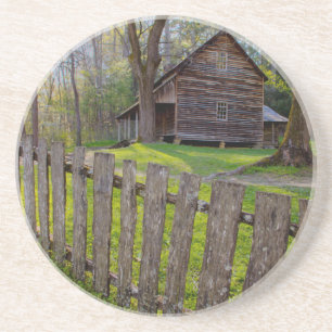 USA, Tennessee, Kabine in Cades Cove Getränkeuntersetzer
