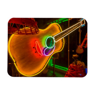 USA, Texas, Austin. Neon-Gitarre bei Erpressung Magnet