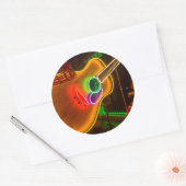 USA, Texas, Austin. Neon Guitar bei Blackmail Runder Aufkleber (Umschlag)