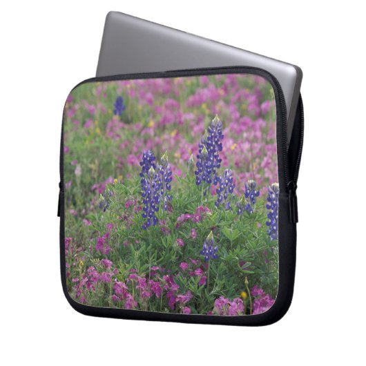 USA, Texas Hill Country. Bluebonnets Laptopschutzhülle (Vorderseite Links)