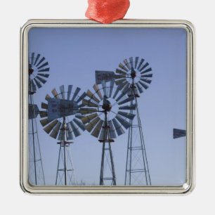 USA, TEXAS, Lubbock: American Wind Power Center Silbernes Ornament