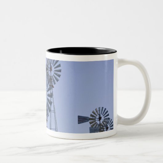 USA, TEXAS, Lubbock: American Wind Power Center Zweifarbige Tasse (Rechts)