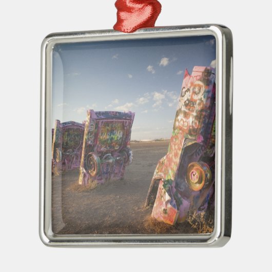 USA, TEXAS, Panhandle Area, Amarillo: Cadillac 2 Silbernes Ornament (Links)