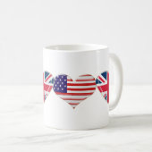USA und BRITISCHER Herz-Flaggen-Entwurf Kaffeetasse (VorderseiteRechts)