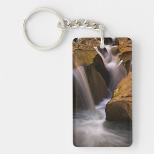 USA, Utah, Escalante Wilderness. Wasserfall in 2 Schlüsselanhänger