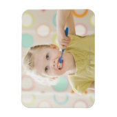 USA, Utah, Lehi, Mädchen (2-3), Zahnputz Magnet (Vertikal)