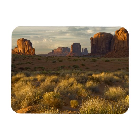 USA, Utah, Monument Valley National Park. Magnet (Horizontal)