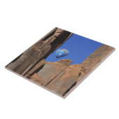 USA, Utah, Monument Valley. Regenbogen-Heißluft Fliese (Seite)