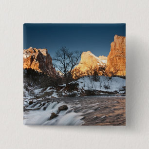 USA, Utah, Zion National Park. Bergsonnenaufgang Button