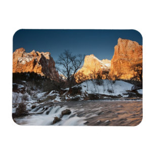 USA, Utah, Zion National Park. Bergsonnenaufgang Magnet
