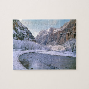 USA, Utah, Zion NP. Neuer Schnee bedeckt den Canyo Puzzle