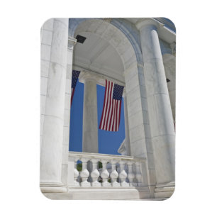 USA, VA, Arlington. Amerikanische Flaggen sind geh Magnet