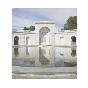 USA, VA, Arlington. Frauen im Militärdienst für Notizblock