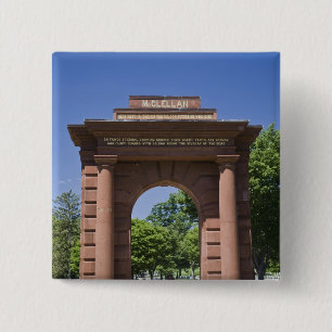 USA, VA, Arlington. McClellan Tor in Arlington Button