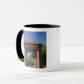 USA, VA, Arlington. McClellan Tor in Arlington Tasse (Vorderseite Links)