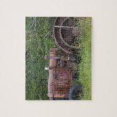 USA, Vermont, MANCHESTER: Antiker Ackerschlepper Puzzle (Vertikal)