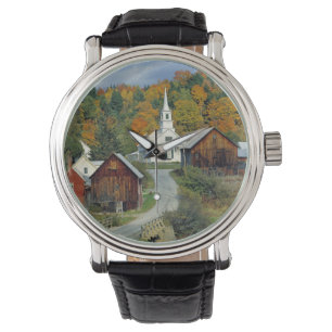 USA, Vermont, Waits River. Herbstlaub fügt hinzu Armbanduhr