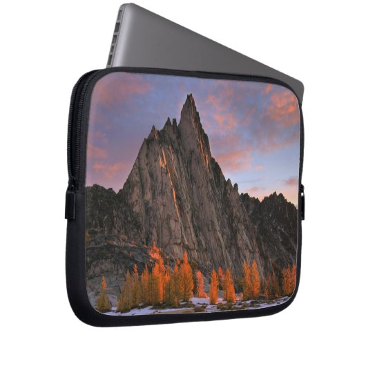 USA, Washington, Cascade Mountains. Prusikspitze Laptopschutzhülle (Vorne Rechts)