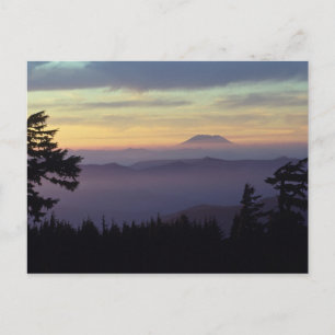 USA, Washington. Mount St. Helens gesehen durch Postkarte