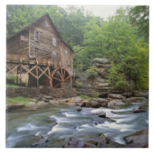 USA, West Virginia, Babcock SP. Rustic Glade Fliese