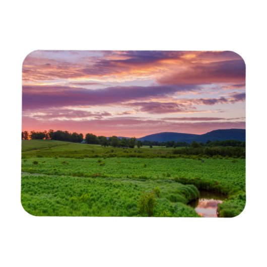 USA, West Virginia, Davis. Horizontal Magnet (Horizontal)