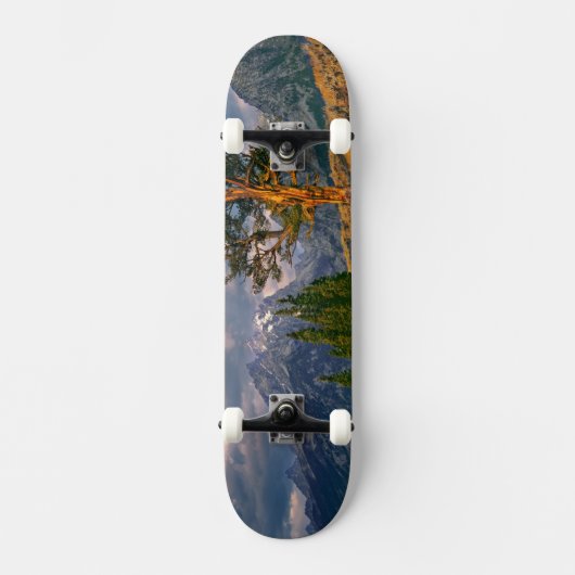 USA, Wyoming, Grand Teton NP. Sonnenaufgang Skateboard (Vorderseite)