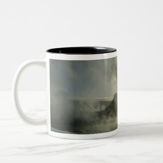 USA, Wyoming, Yellowstone Nationalpark. Sunrise Zweifarbige Tasse (Links)