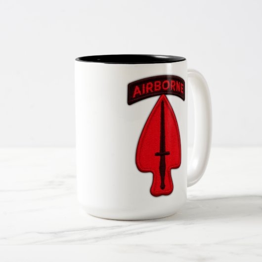 usasoc spezielle ops Operations-Befehlsveterane Zweifarbige Tasse (VorderseiteRechts)