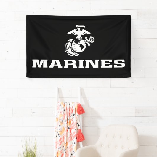 USMC Logo gestapelt - weiß Banner (Insitu)