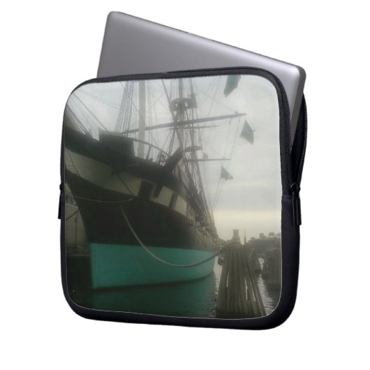 USS Constellation Laptopschutzhülle (Vorderseite Links)