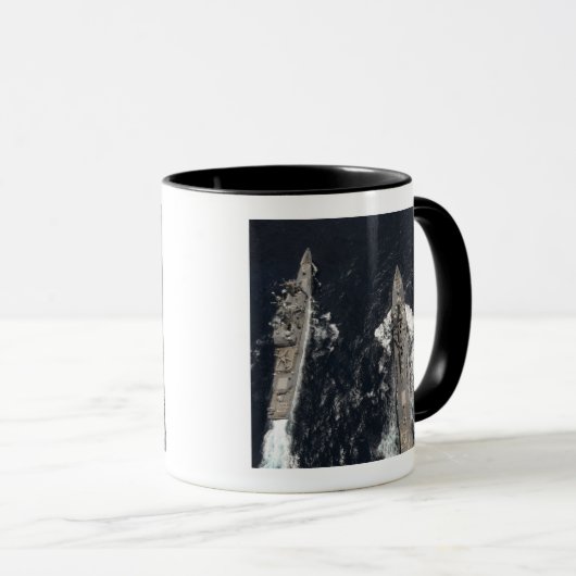 USS Gridley Tasse (VorderseiteRechts)