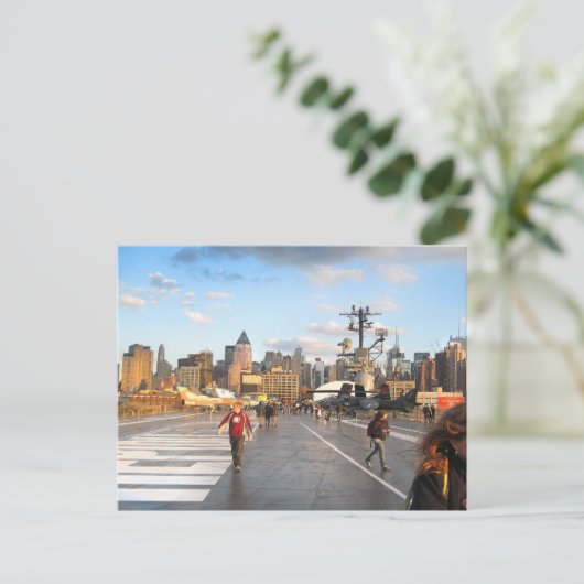 USS Intrepid's Flight Deck Postkarte (Stehend Vorderseite)