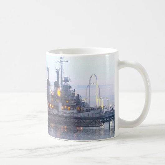 USS Kidd Tasse (Rechts)