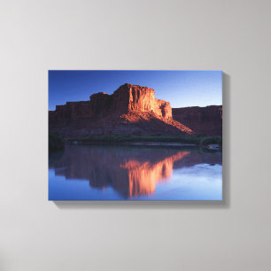 Utah, eine Mesa, die sich im Colorado River widers Leinwanddruck